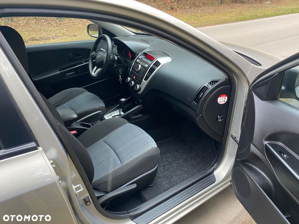 Kia Ceed 1.6 CVVT Automatik Spirit - 4