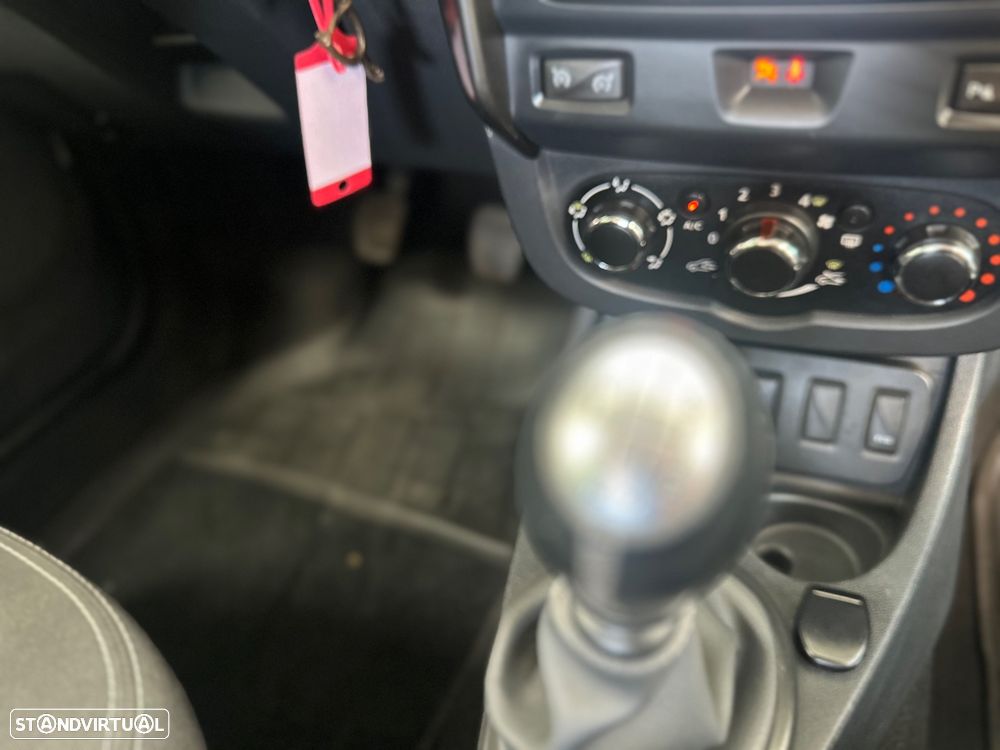 Dacia Duster 1.2 TCe Pack - 19