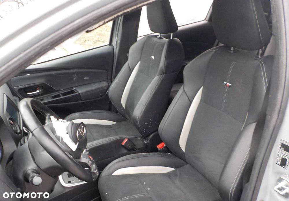 Toyota Yaris - 26