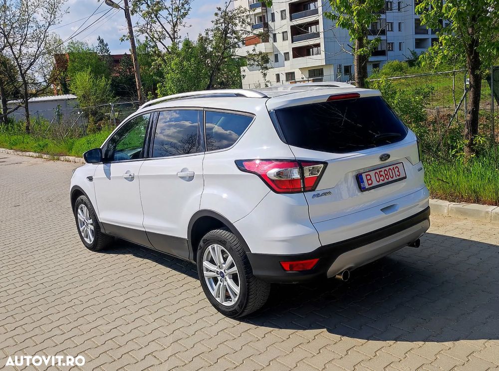 Ford Kuga 1.5 EcoBoost 2x4 Titanium - 9