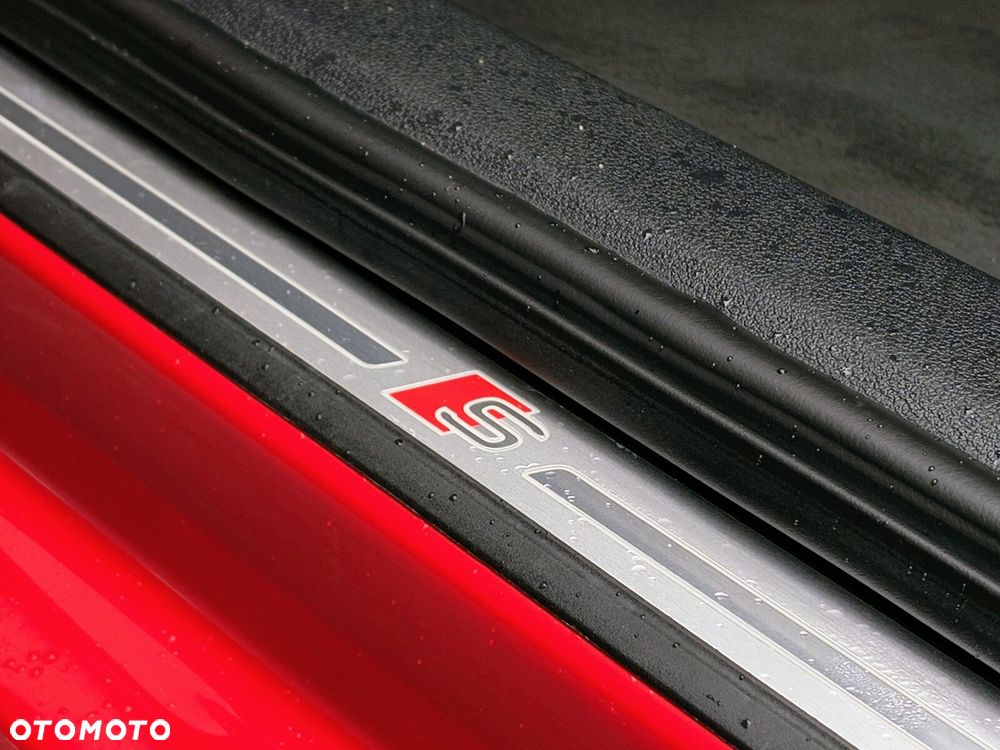 Audi A4 Limousine - 12