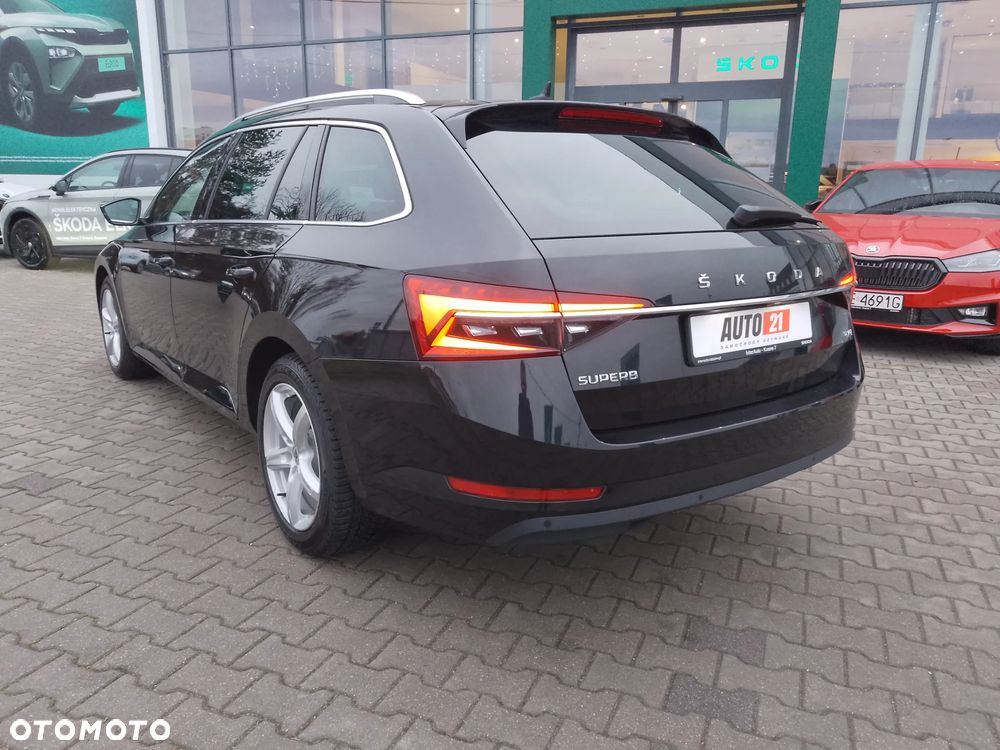 Skoda Superb 2.0 TDI SCR Style DSG - 8