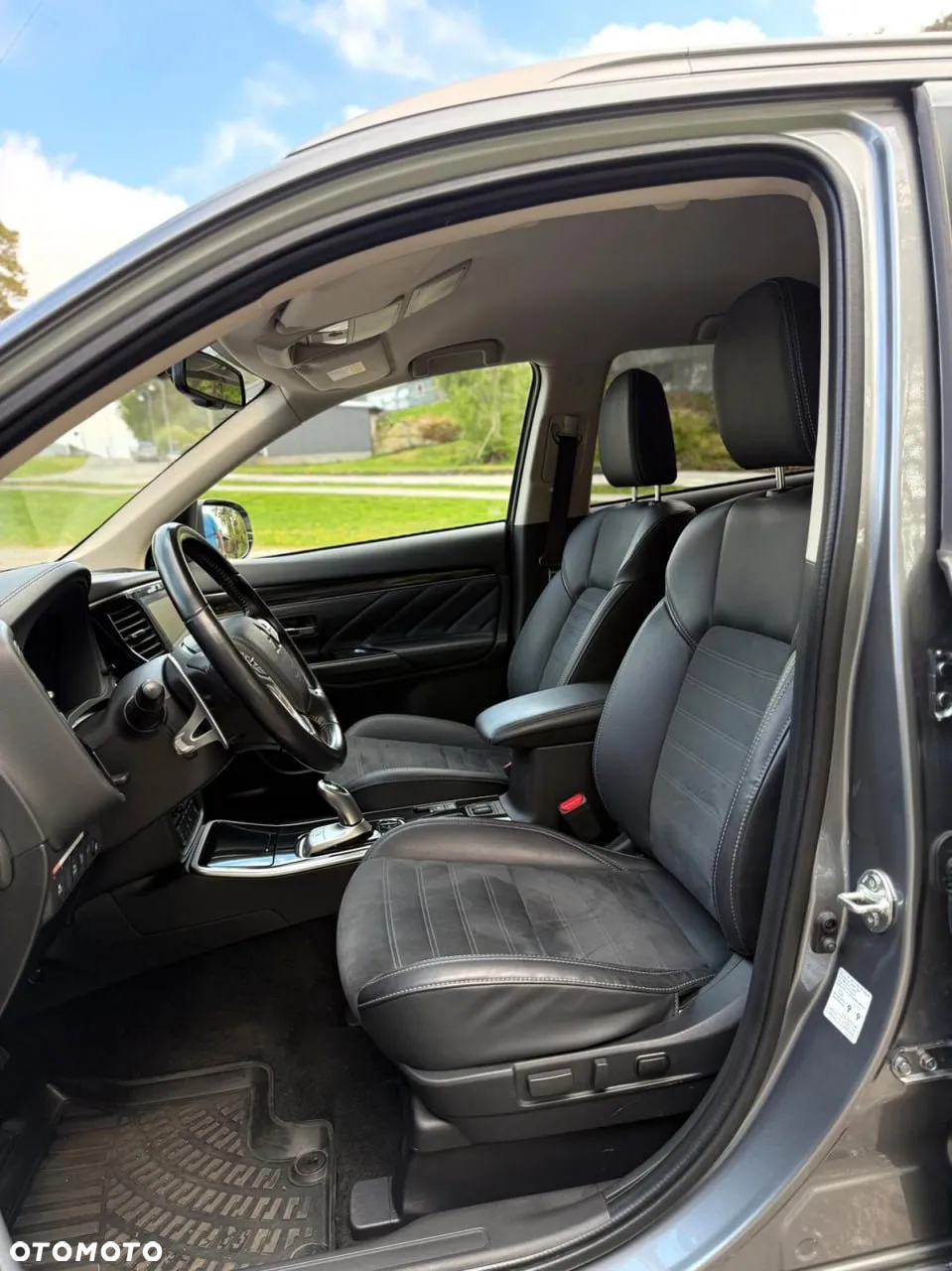 Mitsubishi Outlander PHEV Instyle - 28
