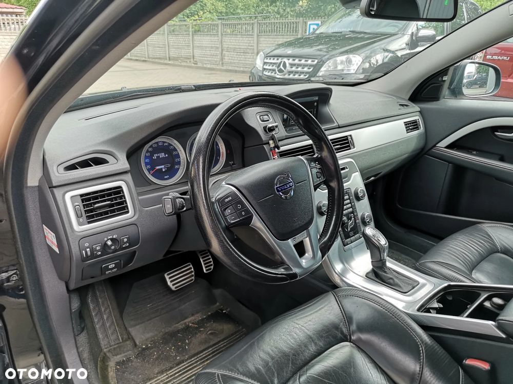 Volvo V70 D5 Momentum - 19