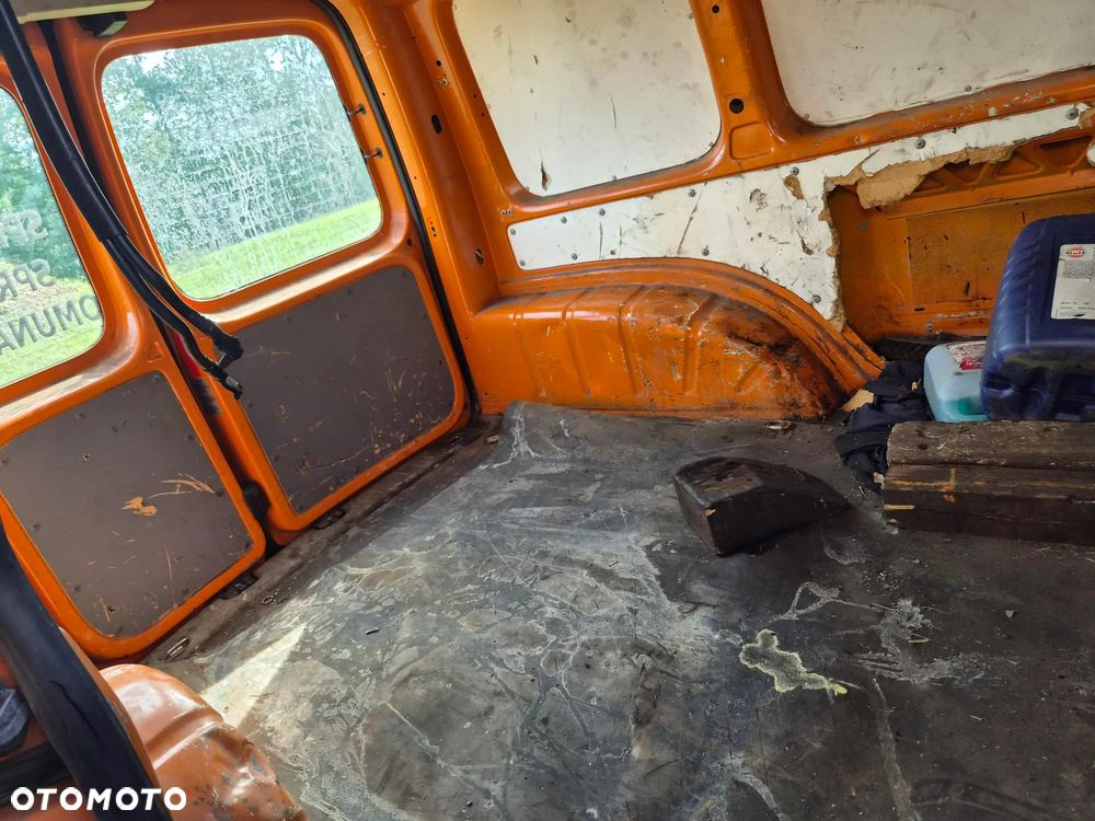 Volkswagen Caddy - 8