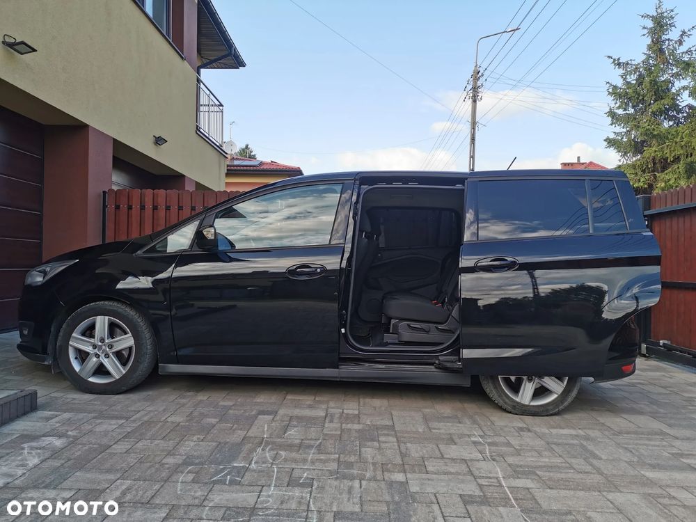 Ford Grand C-MAX - 14