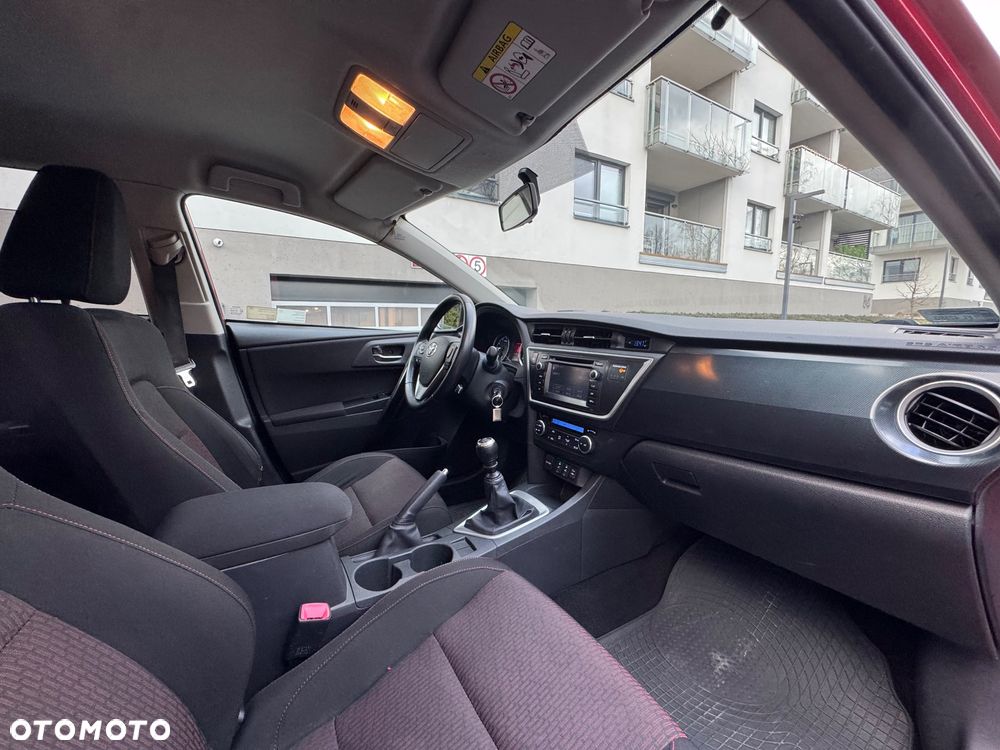 Toyota Auris 1.6 Dynamic - 11