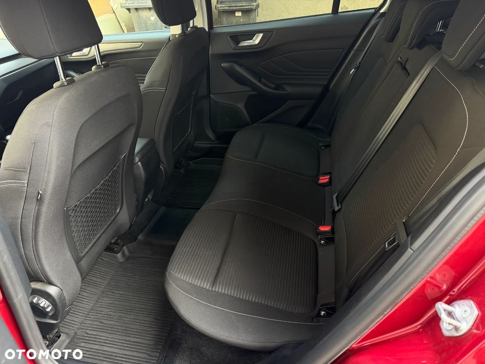 Ford Focus 1.5 EcoBoost Titanium - 18