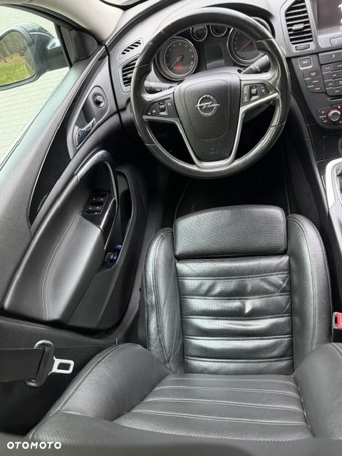 Opel Insignia 1.4 T Cosmo S&S - 23
