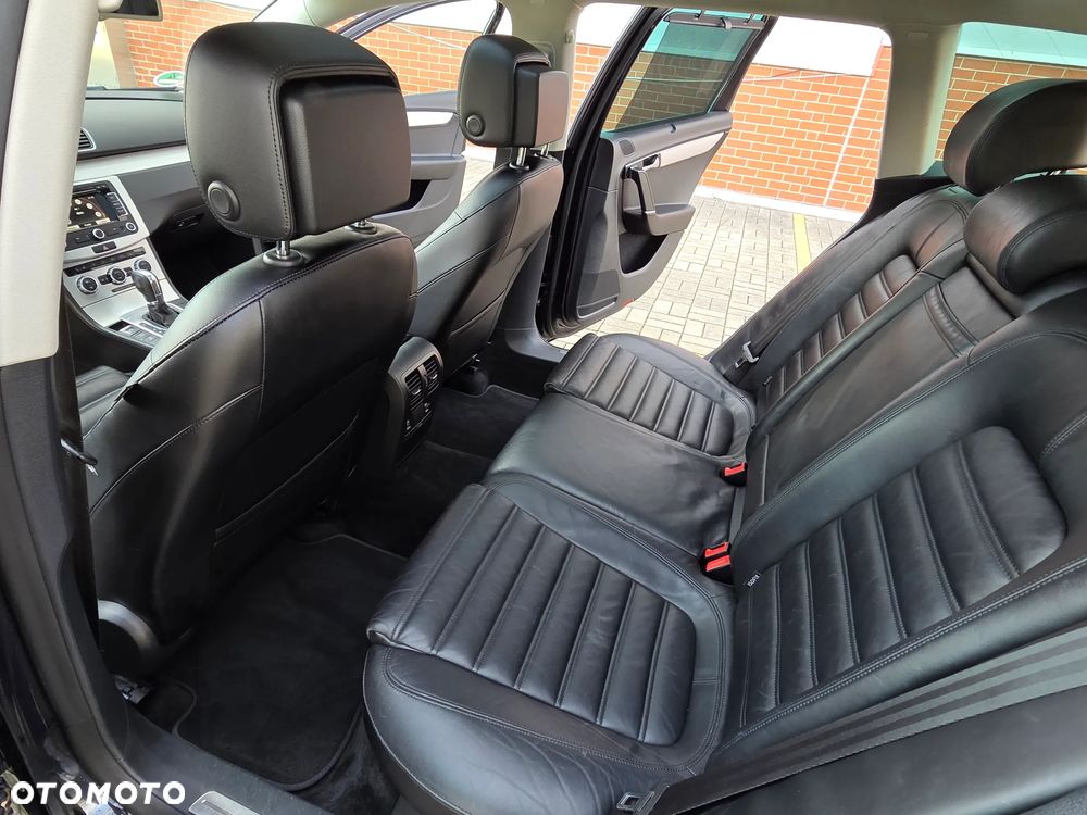 Volkswagen Passat 1.8 TSI DSG Highline - 23