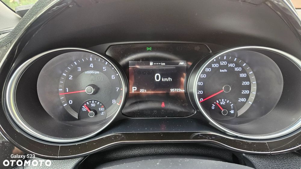 Kia XCeed - 18