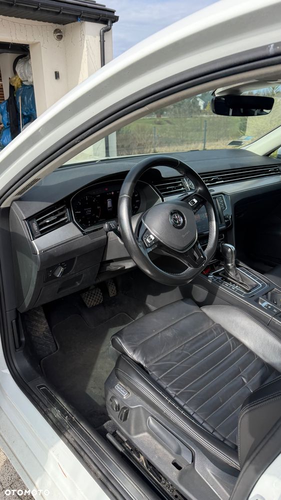 Volkswagen Passat - 5