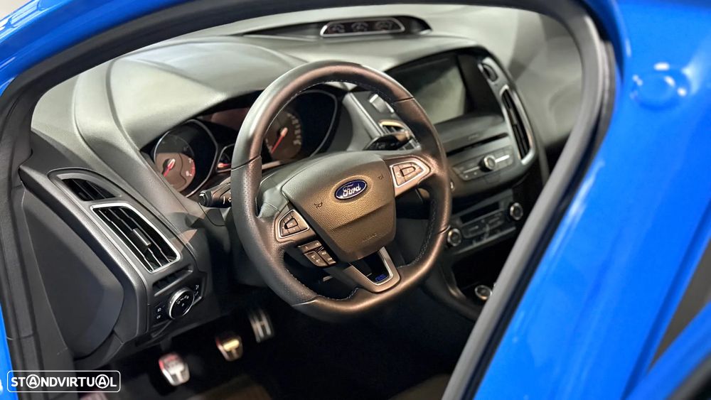 Ford Focus 2.3 EcoBoost RS - 16