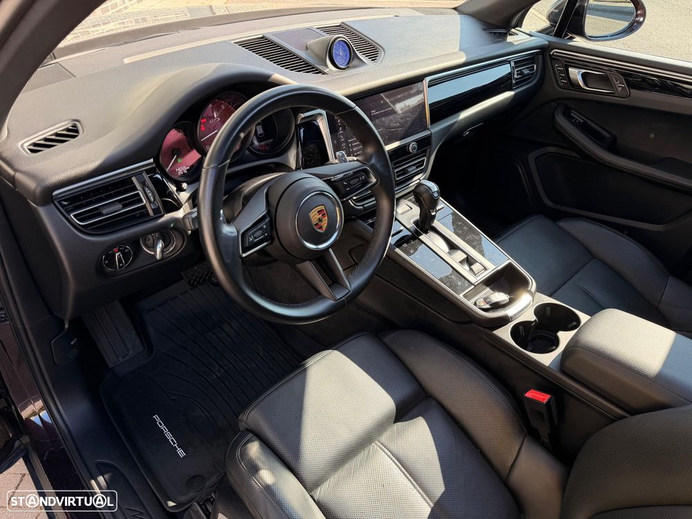 Porsche Macan T - 11