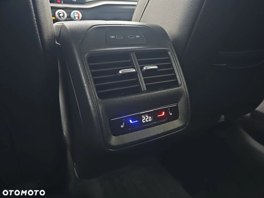 Skoda Superb 2.0 TDI SCR L&K DSG - 34