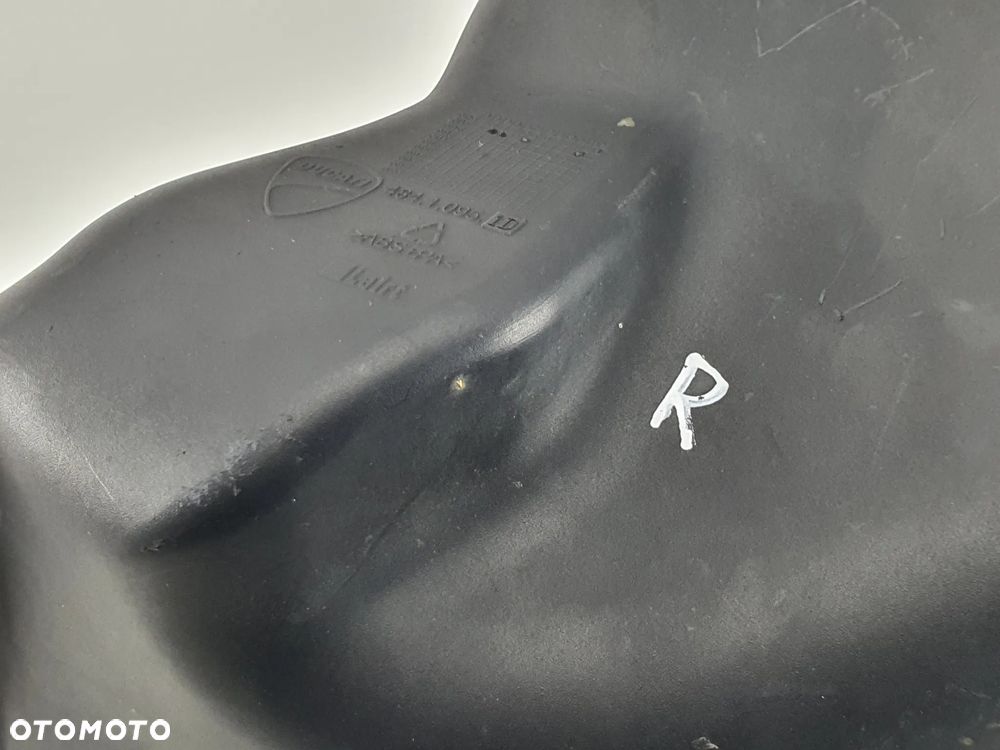 WYPELNIENIE PRAWE WLOT OSLONA    DUCATI DIAVEL - 20