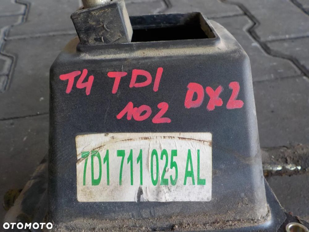 VW T4 2.5 TDI 102KM LEWAREK WYBIERAK BIEGÓW DXZ - 2