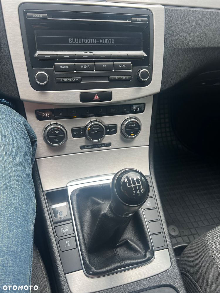 Volkswagen Passat 2.0 TDI DPF Comfortline - 18