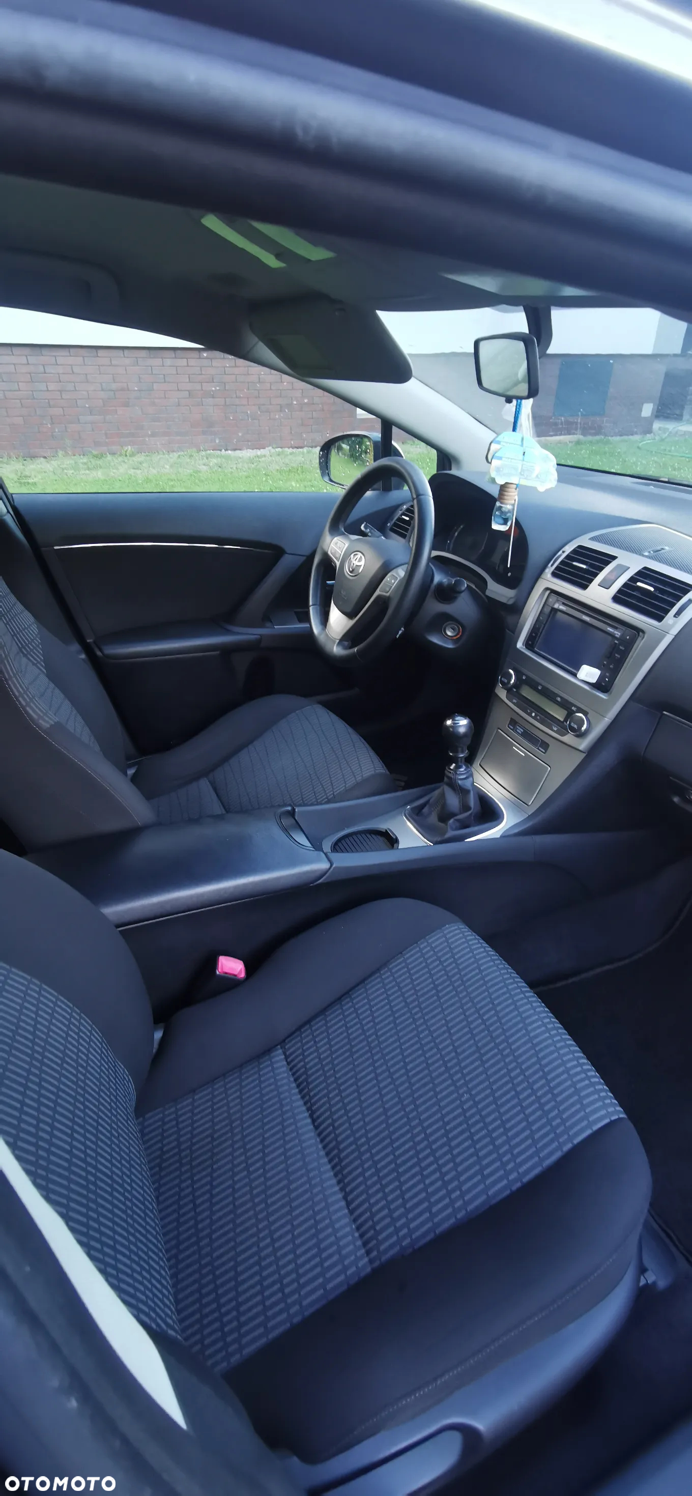 Toyota Avensis 2.0 D-4D 2010 - 5