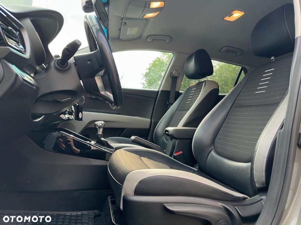 Kia Stonic 1.0 T-GDI L - 10