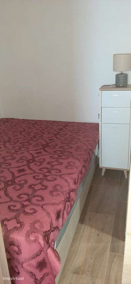 Espaço Renovado com Potencial Habitacional / Multiusos - Grande imagem: 4/13
