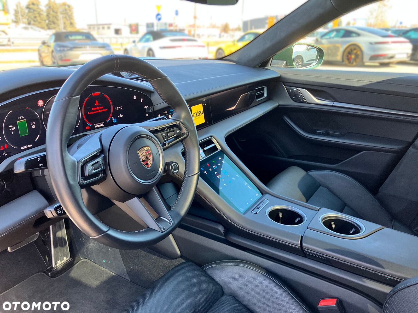 Porsche Taycan - 16