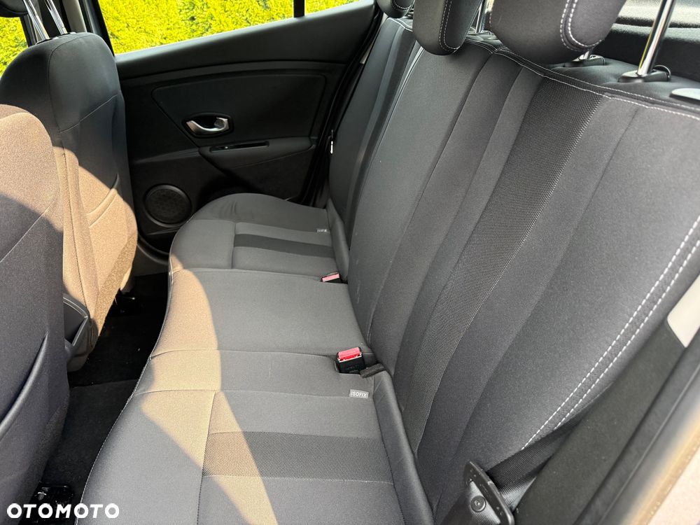 Renault Megane 2.0 140 CVT Bose Edition - 7