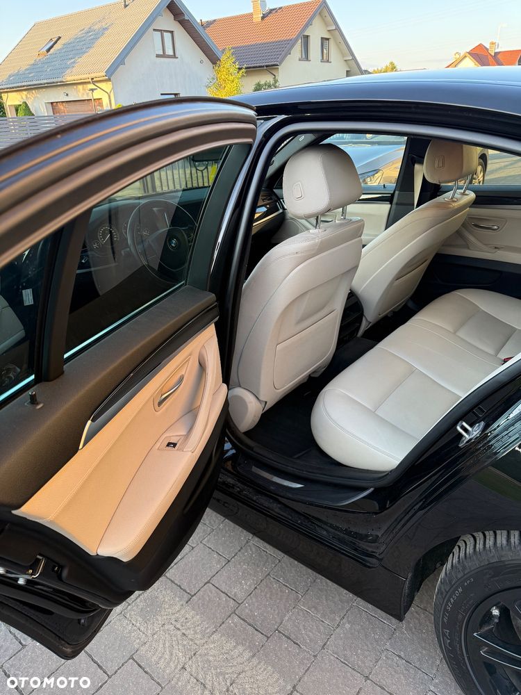 BMW Seria 5 518d - 16