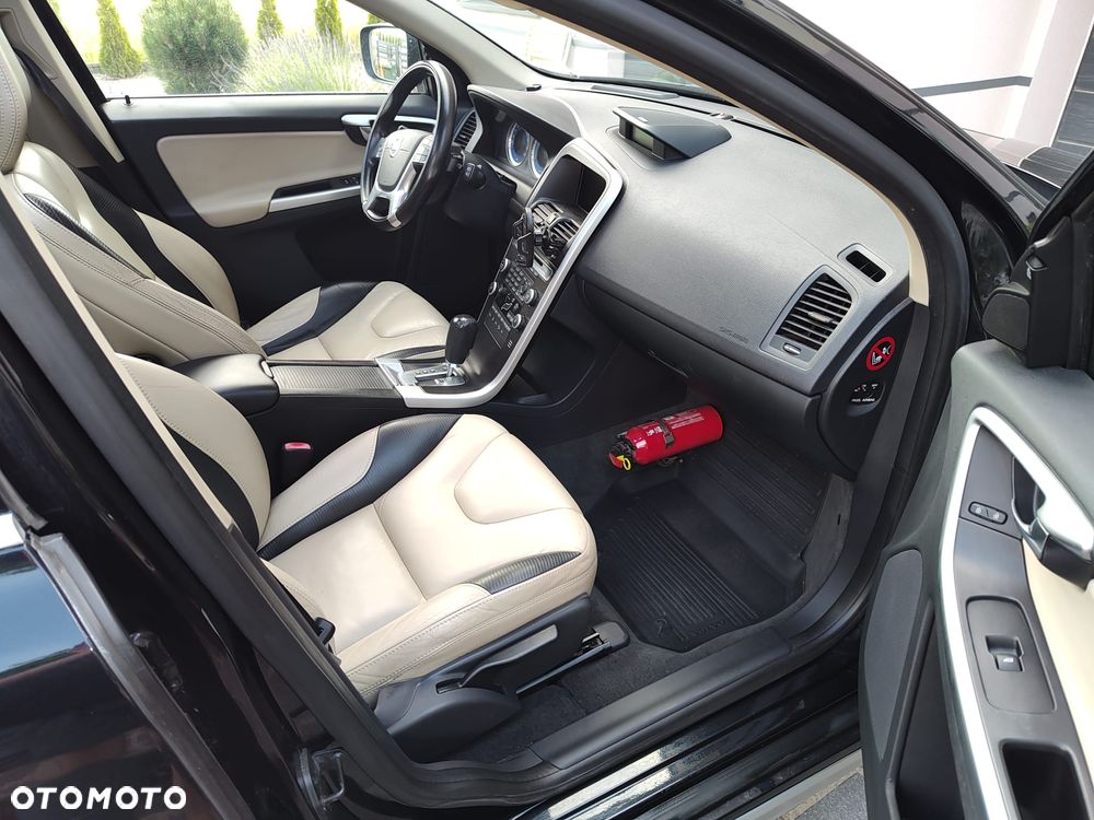 Volvo XC 60 - 4