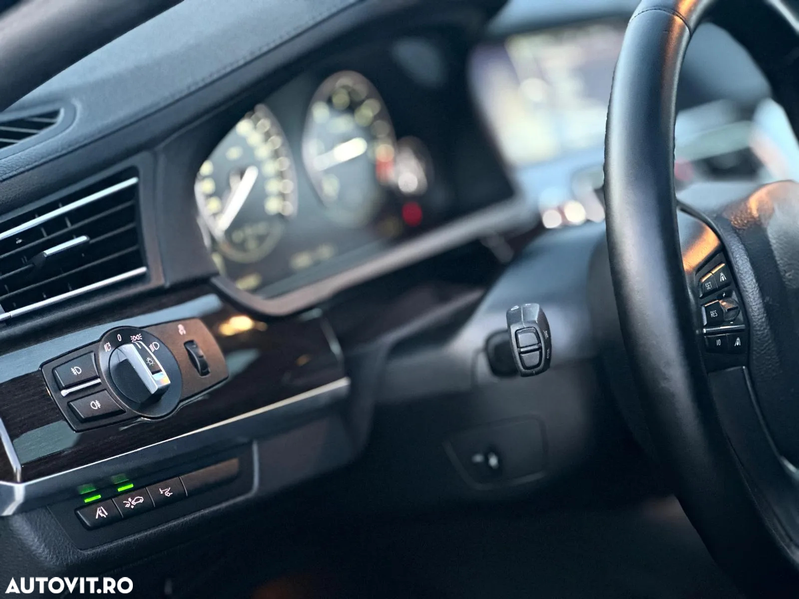 BMW Seria 7 740d xDrive - 12