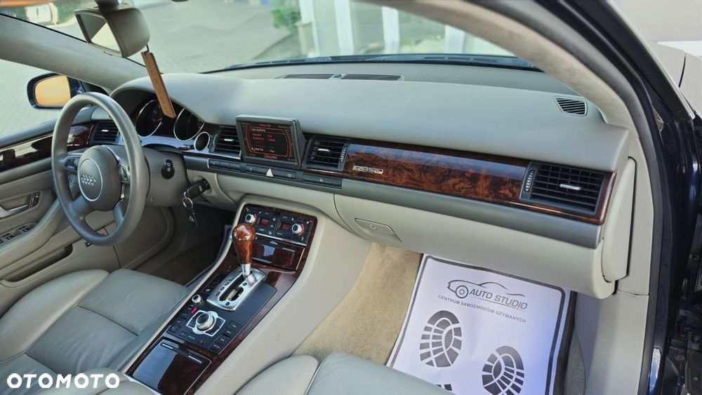 Audi A8 - 10