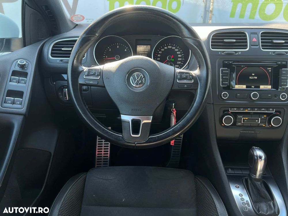 Volkswagen Golf 2.0 TDI BlueMotion Technology Comfortline DSG - 34