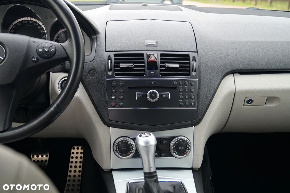 Mercedes-Benz Klasa C 200 Kompressor Avantgarde - 26
