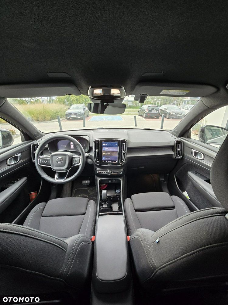 Volvo XC 40 - 25