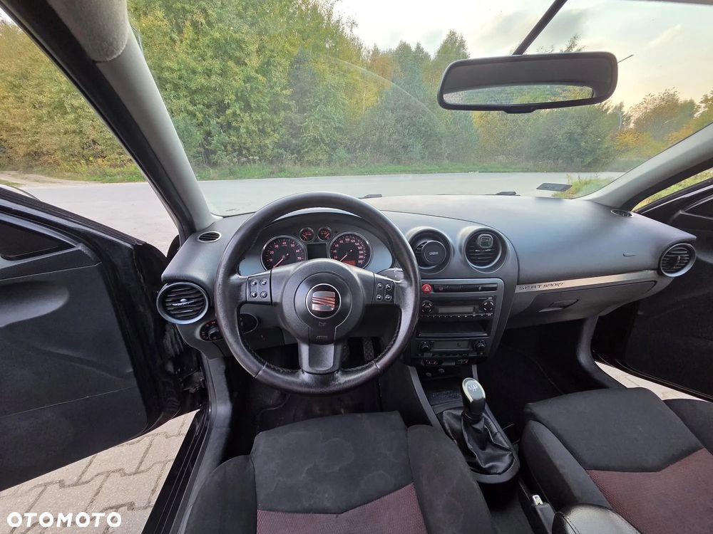 Seat Ibiza 1.4 16V 100 Sport - 13