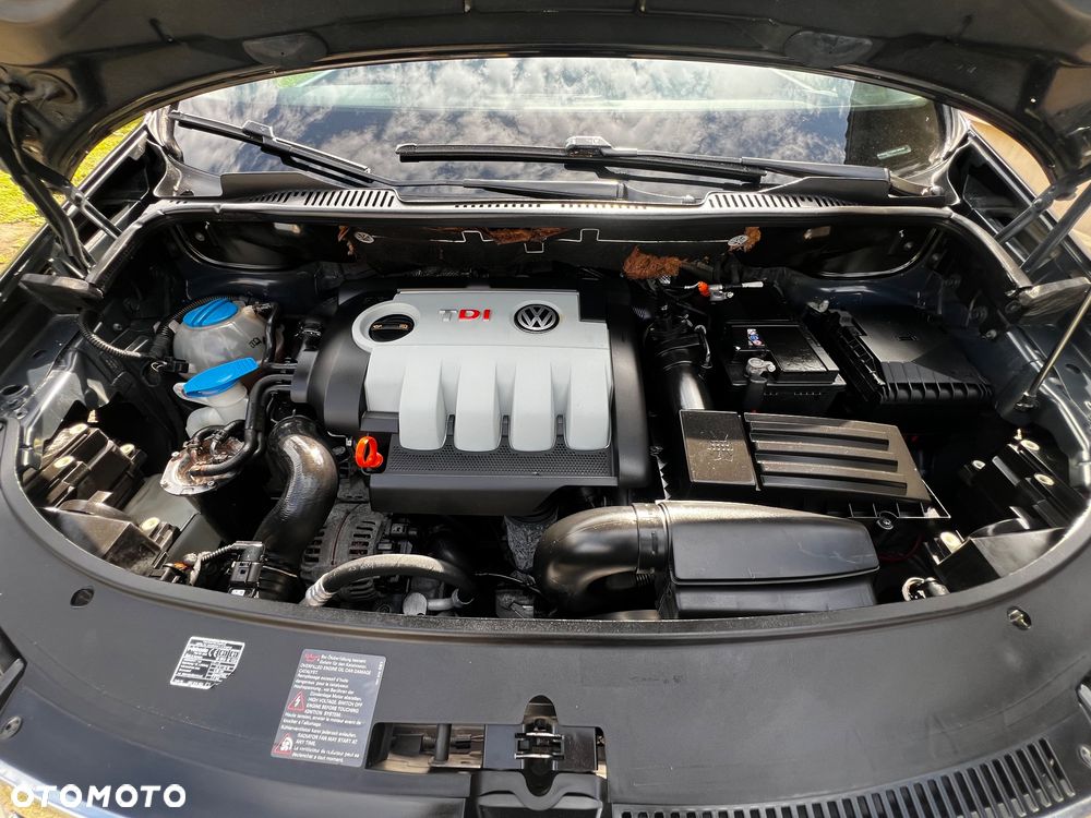 Volkswagen Touran - 3