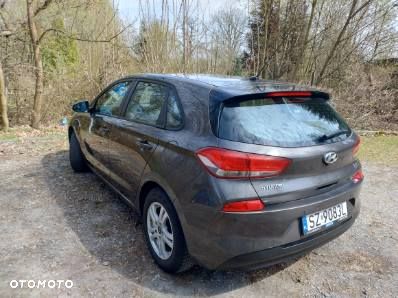Hyundai i30 1.4 Classic + - 8