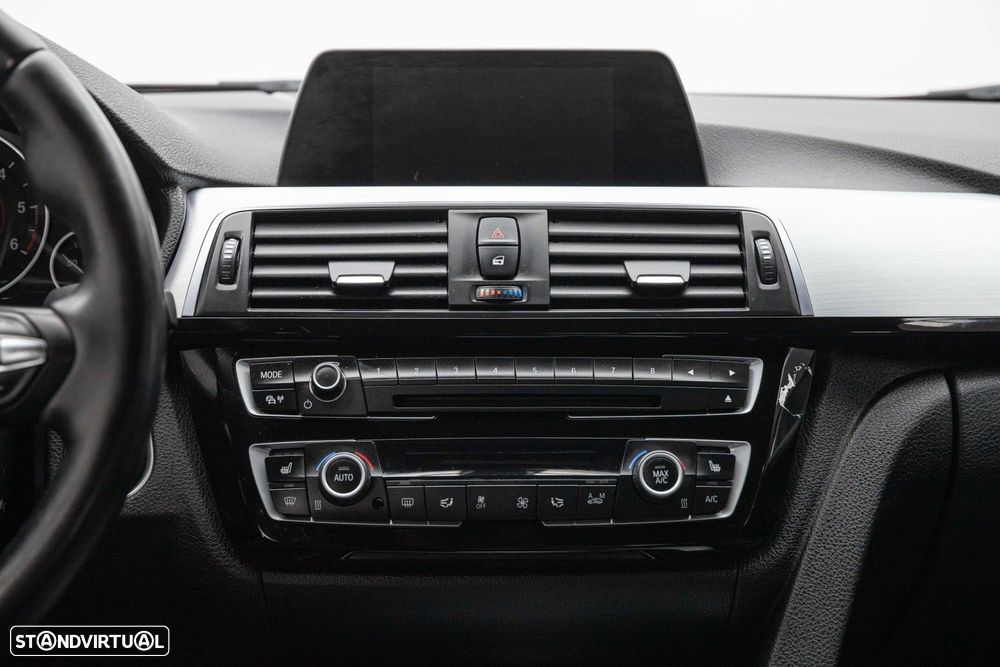 BMW 318 d Touring Pack M Auto - 23