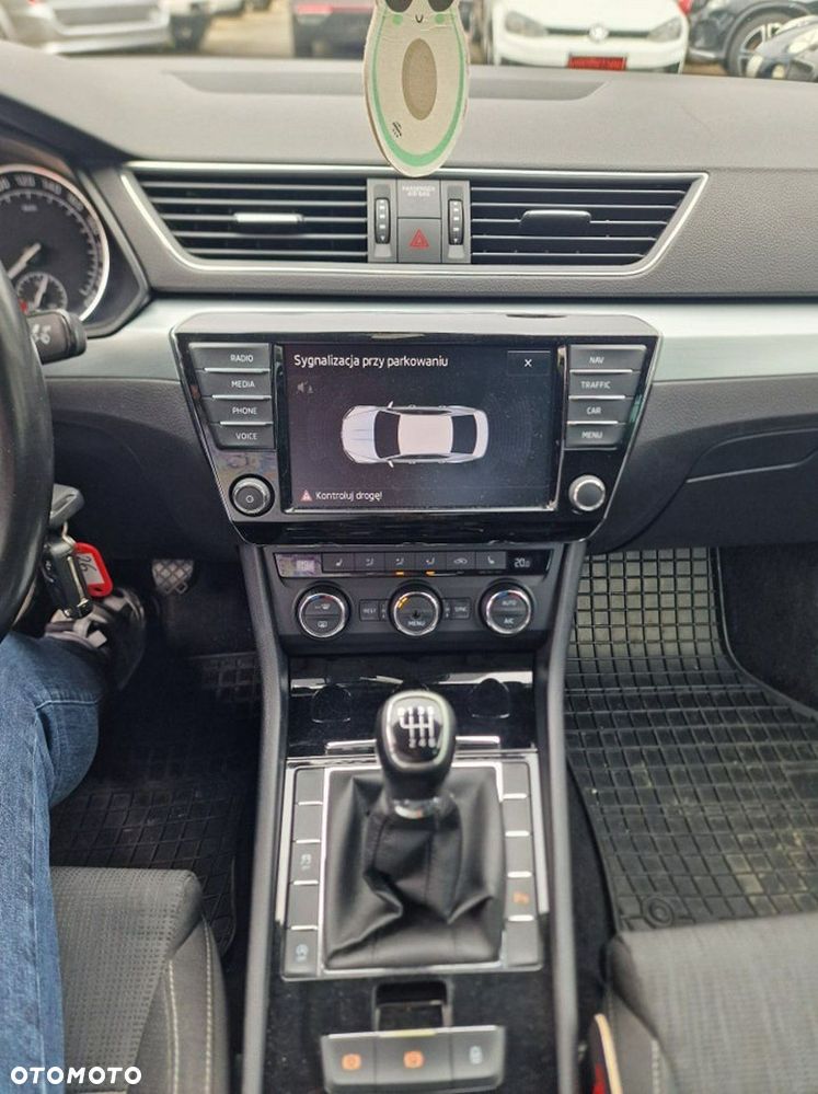 Skoda Superb 2.0 TDI Ambition - 18