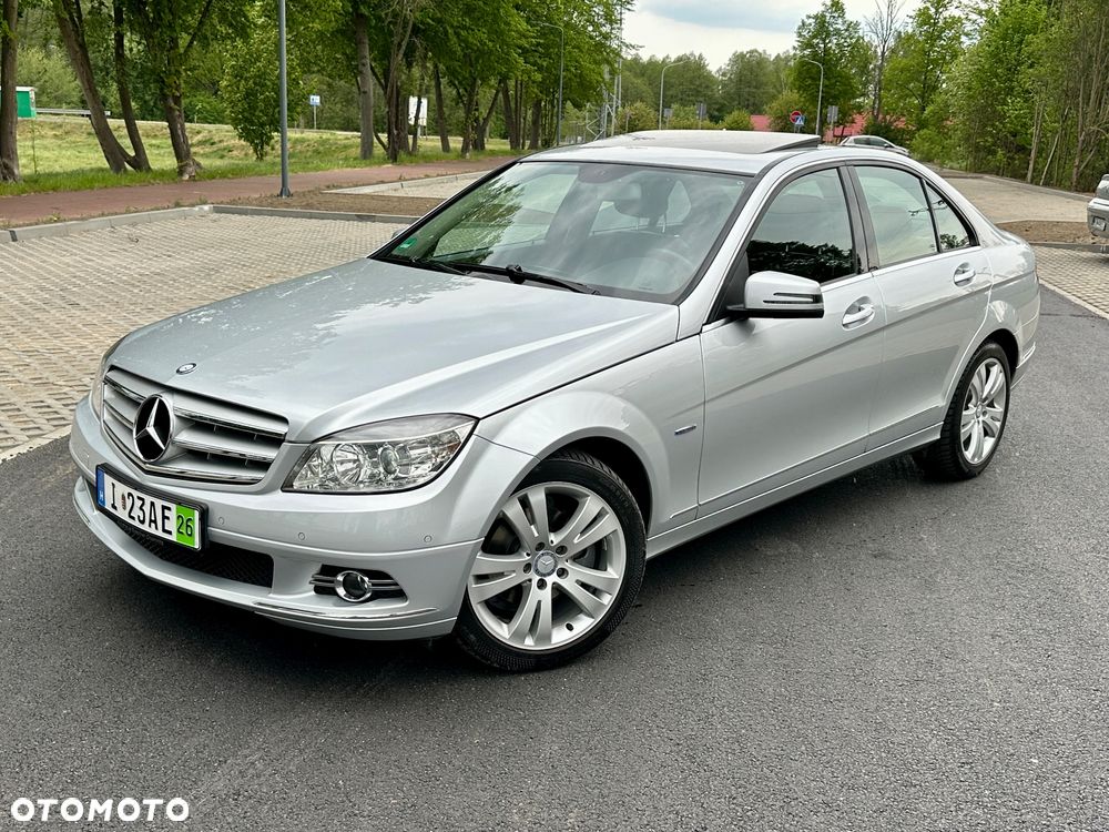 Mercedes-Benz Klasa C 180 BlueEFFICIENCY Avantgarde