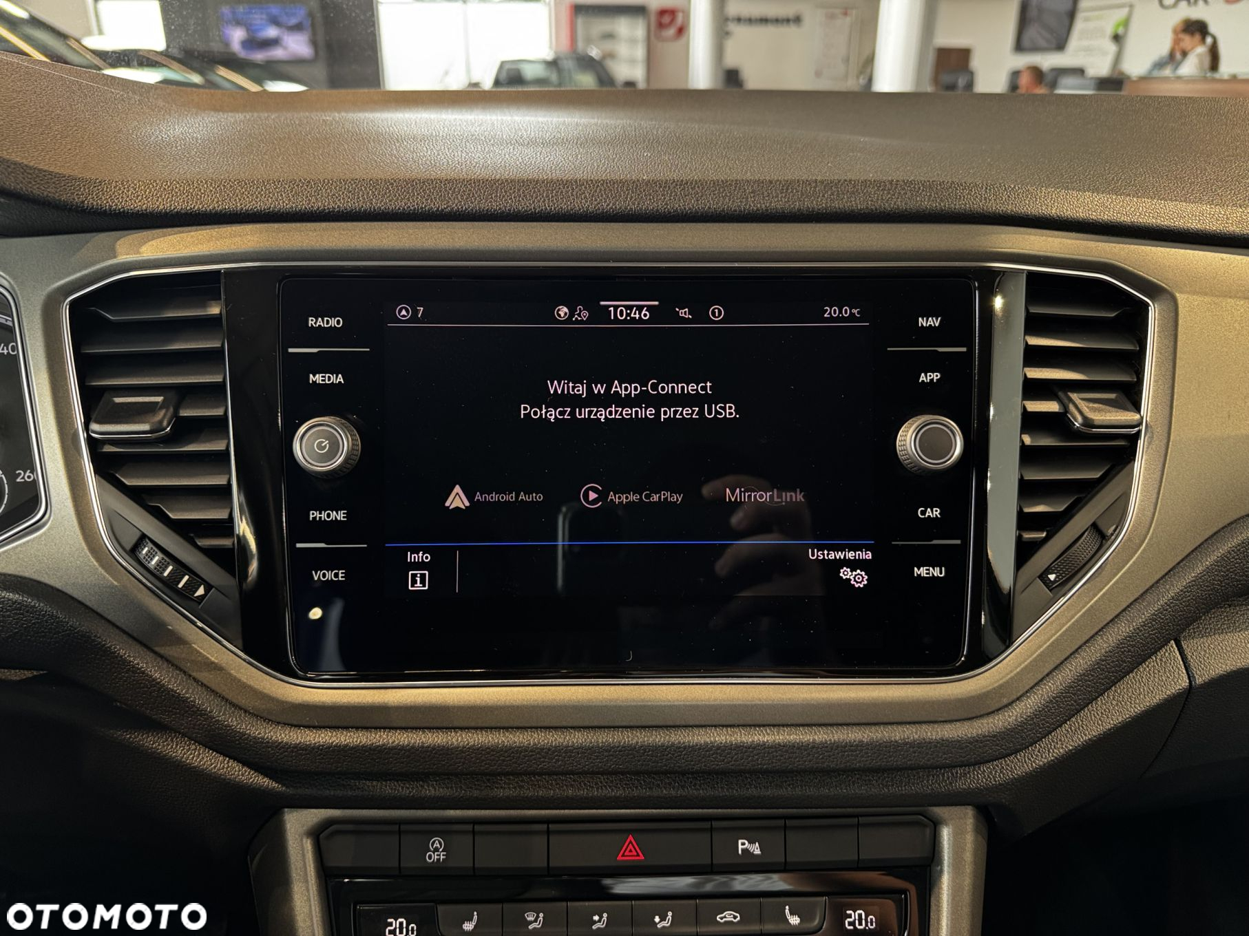Volkswagen T-Roc - 26