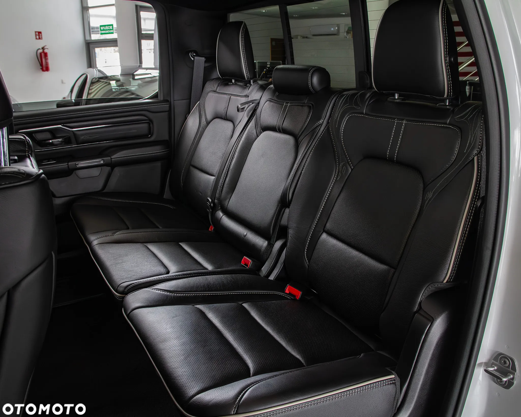 RAM 1500 Crew Cab Limited - 11