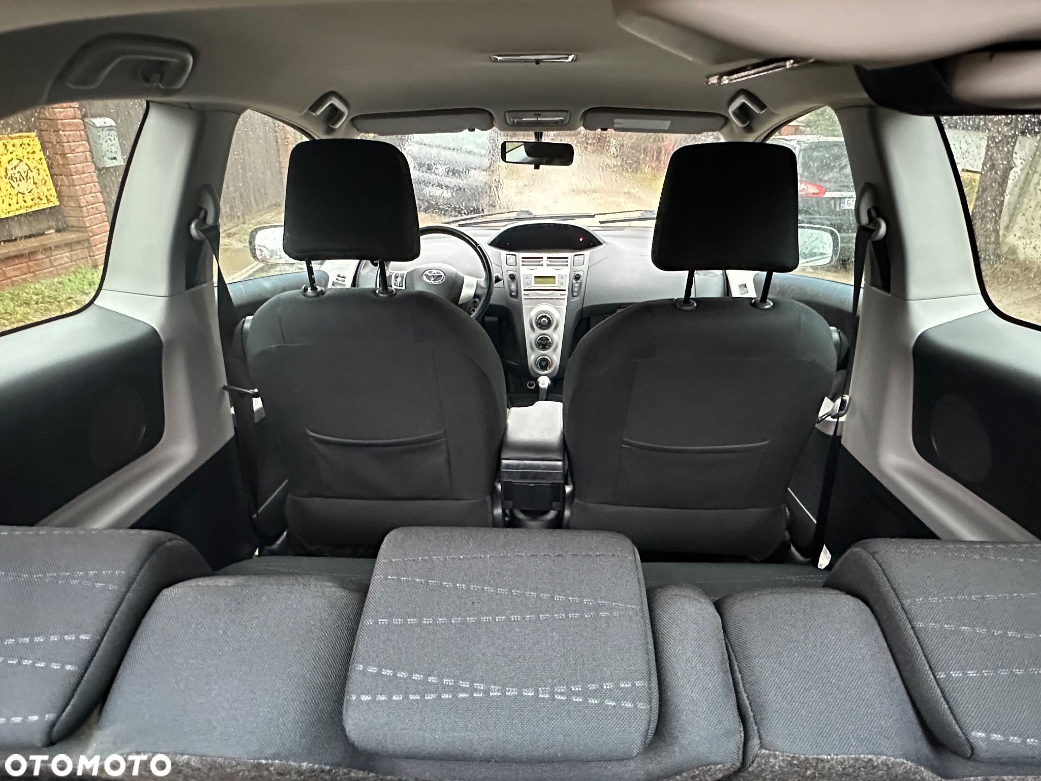 Toyota Yaris 1.0 VVT-i Cool - 17