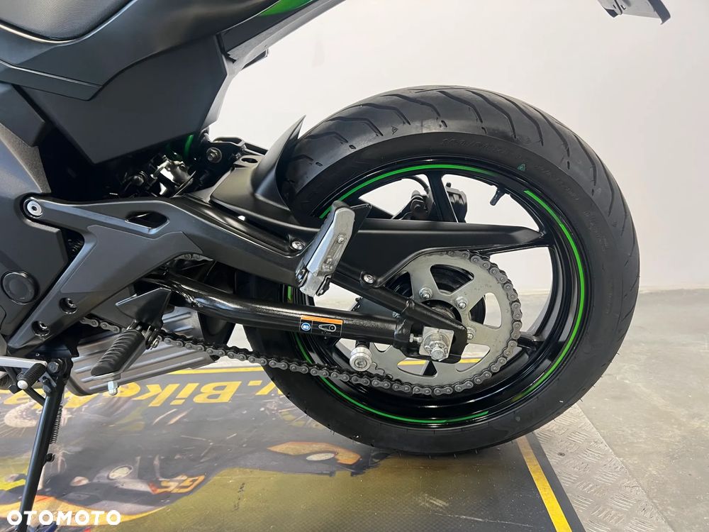Kawasaki ER - 17