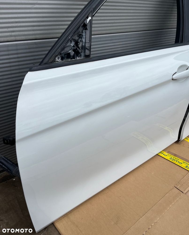 Drzwi Lewy przod tyl BMW 3 F30 300 / 0 - 3