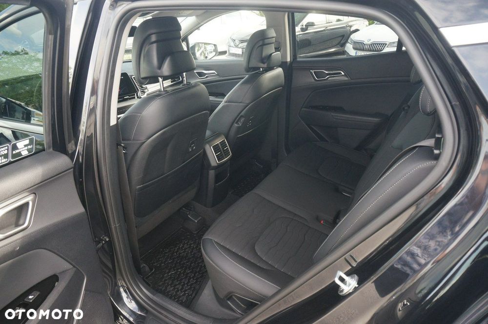 Kia Sportage 1.6 T-GDI MHEV Business Line 2WD DCT - 23