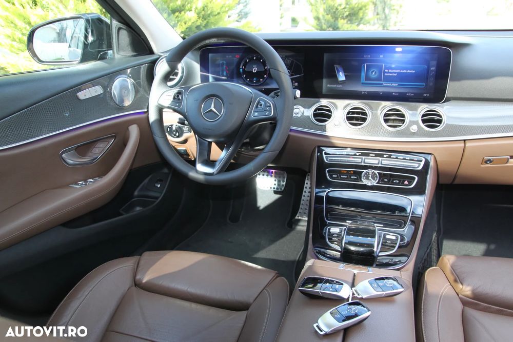 Mercedes-Benz E 220 d 4MATIC Aut. - 24