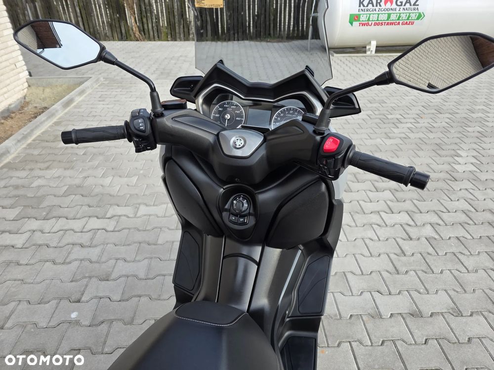 Yamaha X-max - 12
