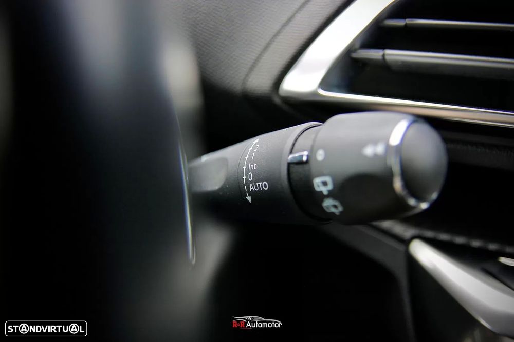 Peugeot 3008 1.6 Hybrid Allure e-EAT8 - 38