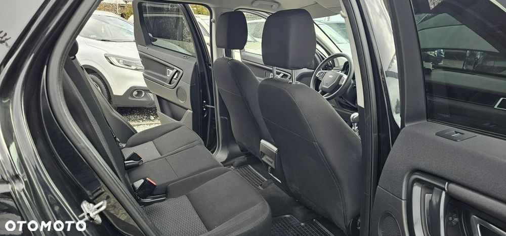 Land Rover Discovery Sport - 30